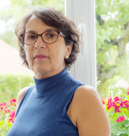 <em>Estela 46 años </em>